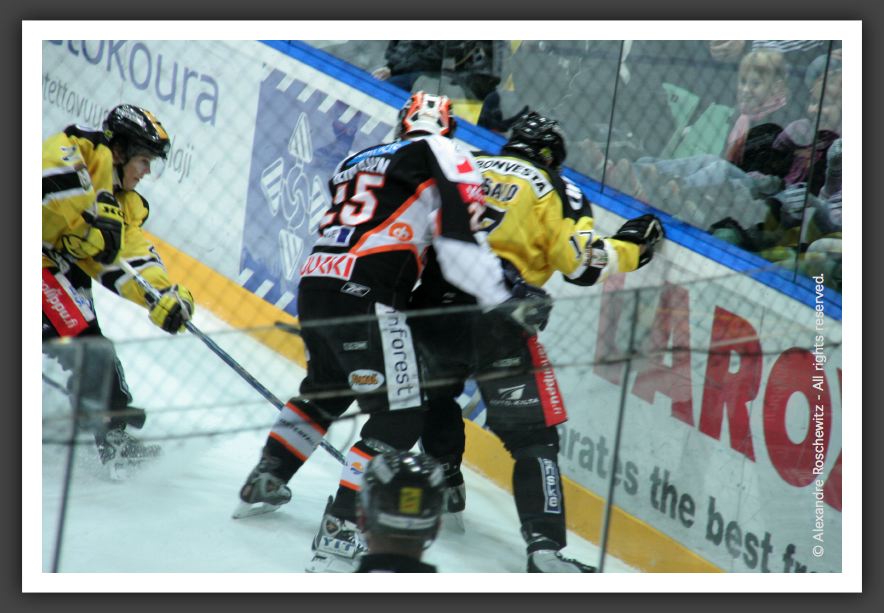 051013_IceHockey_10
