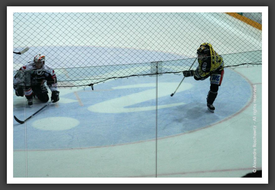 051013_IceHockey_28