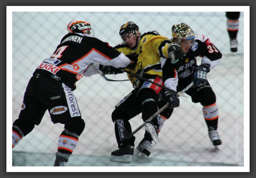 051013_IceHockey_40