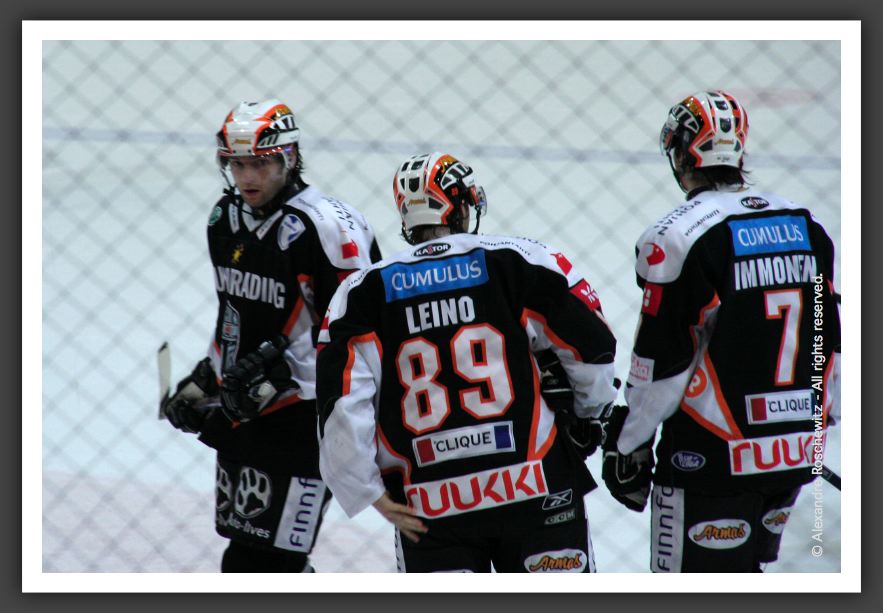 051013_IceHockey_49