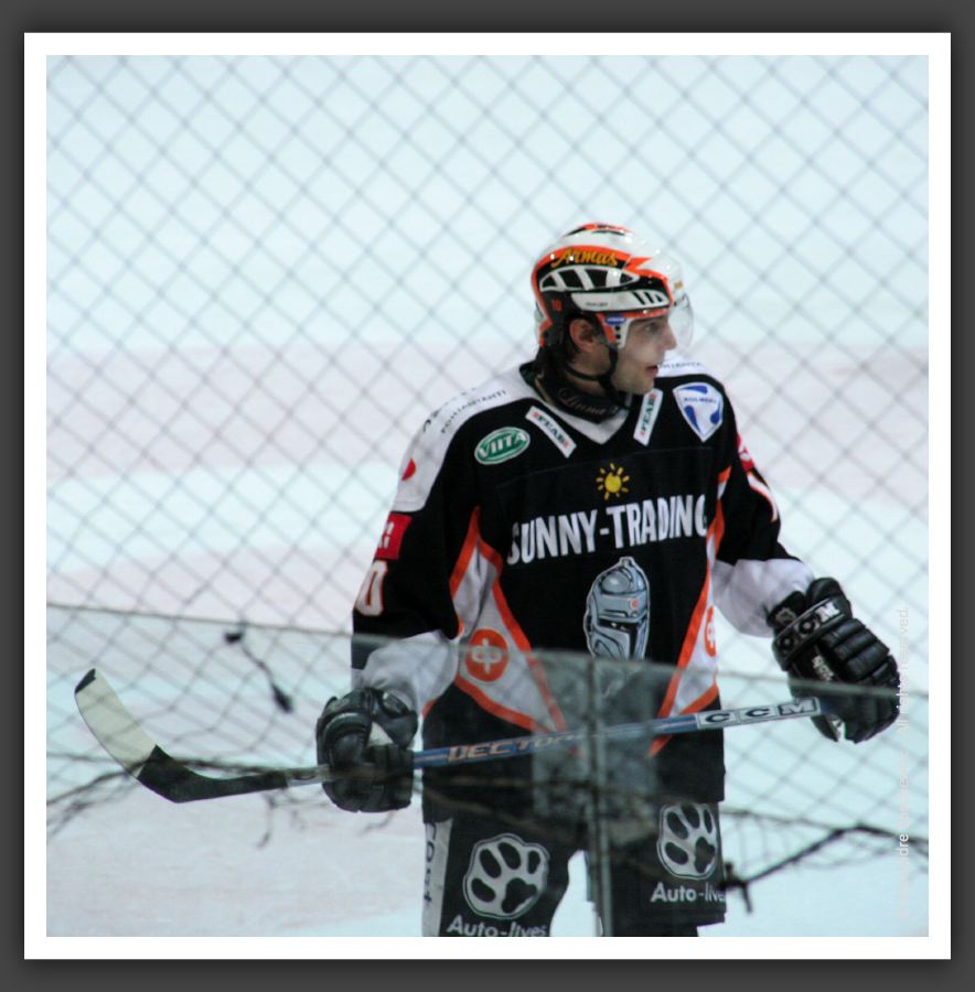 051013_IceHockey_50