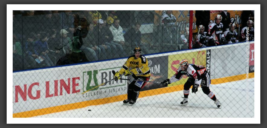 051013_IceHockey_54