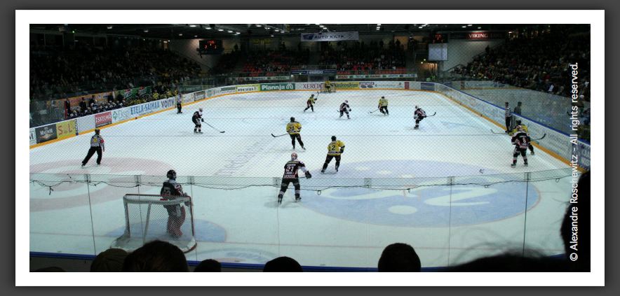 051013_IceHockey_56